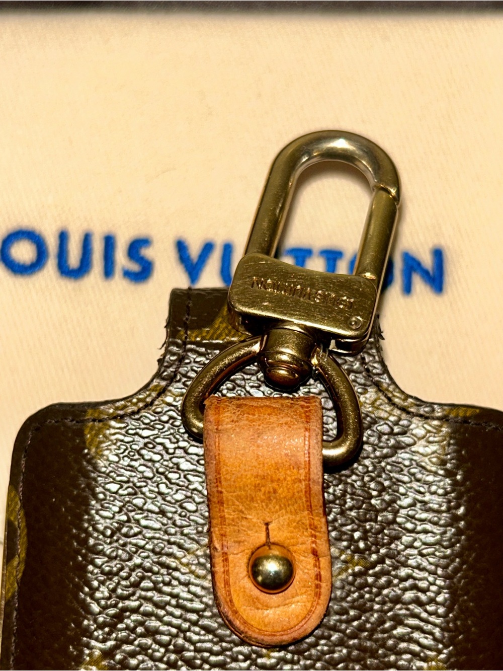 Louis Vuitton Monogram Etui
TelePhone International PM, Collectable - Picture 4 of 12